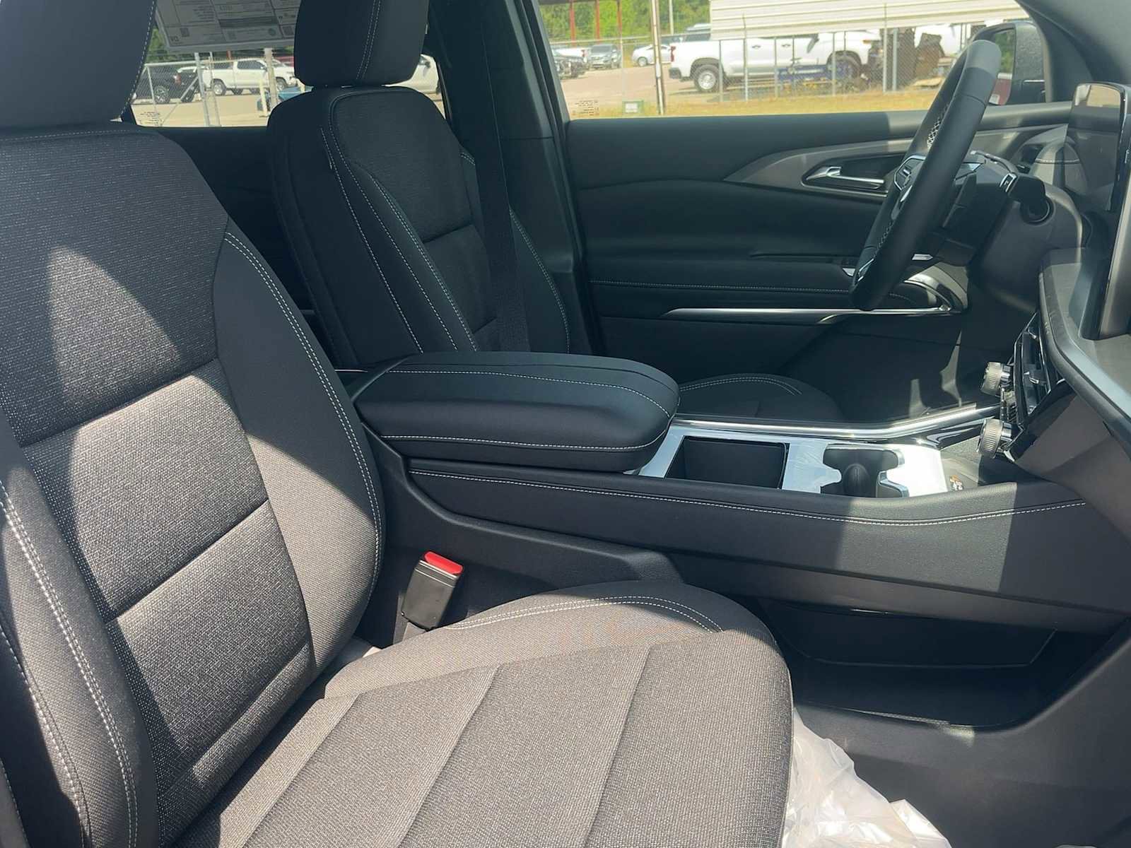 New 2026 Chevrolet Traverse LT FWD image 28