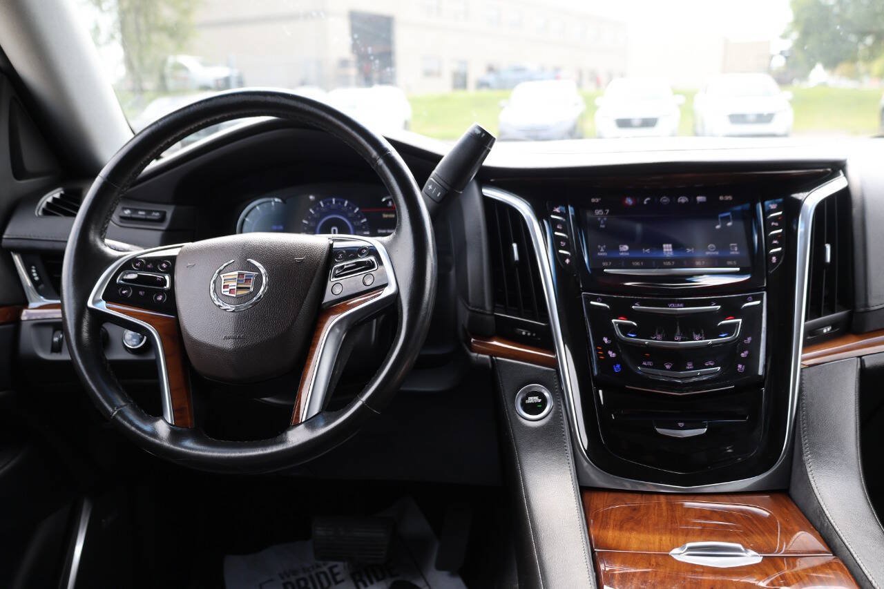 Used 2016 Cadillac Escalade Premium AWD/4WD image 26