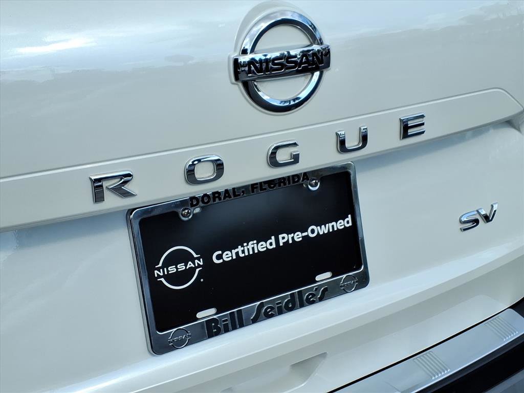 Certified 2021 Nissan Rogue SV image 32