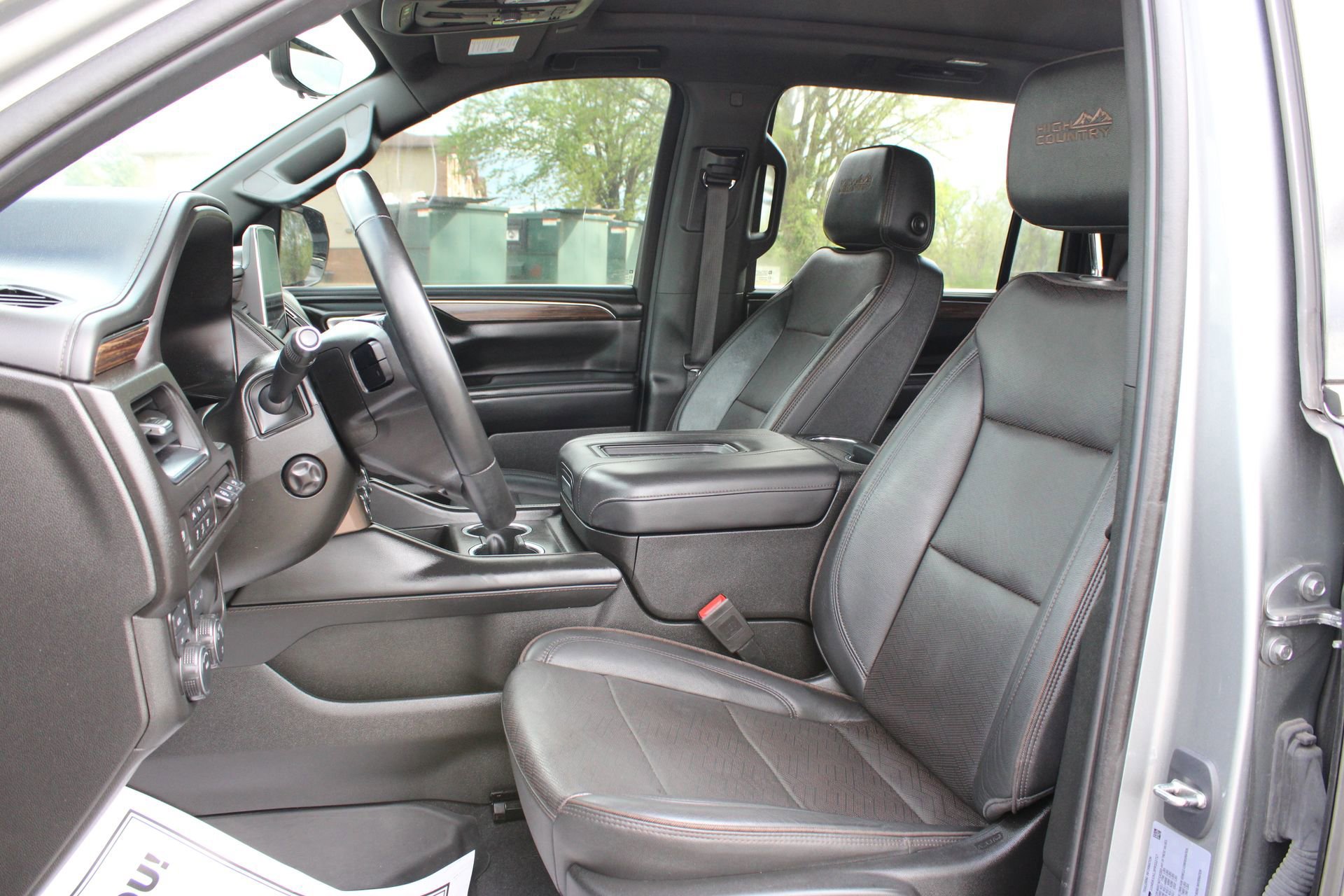 Used 2023 Chevrolet Suburban High Country AWD/4WD image 15
