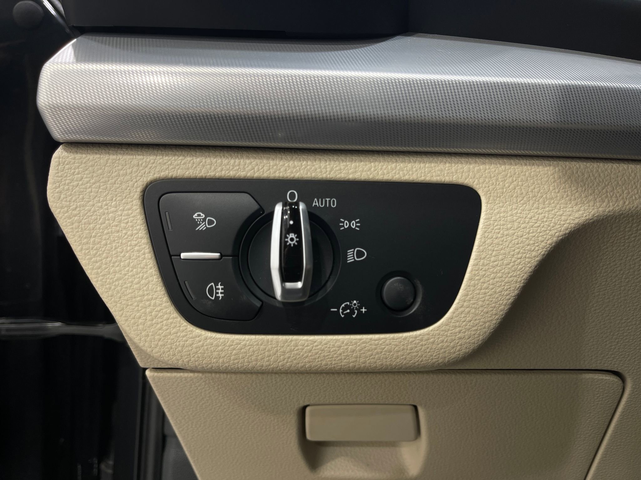 Used 2018 Audi Q5 2.0T Premium w/ Convenience Package image 21