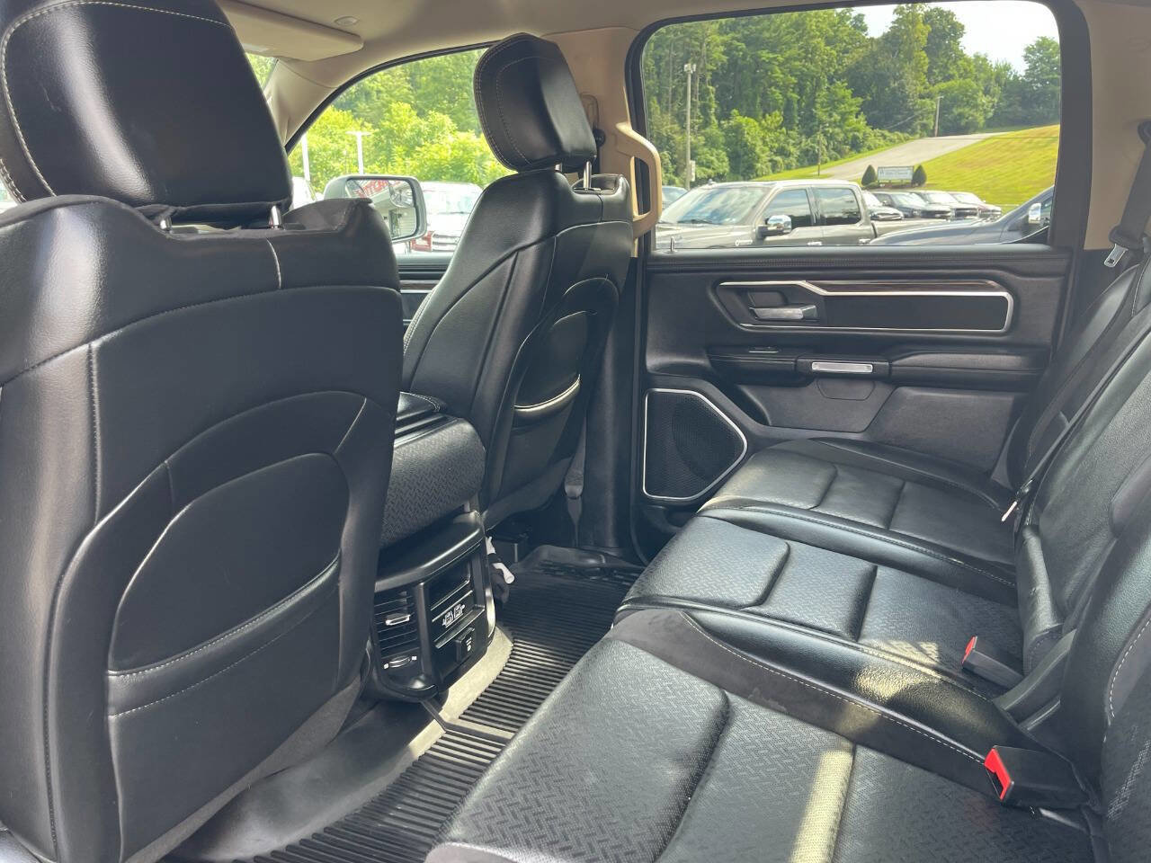 Used 2019 RAM 1500 Laramie image 28