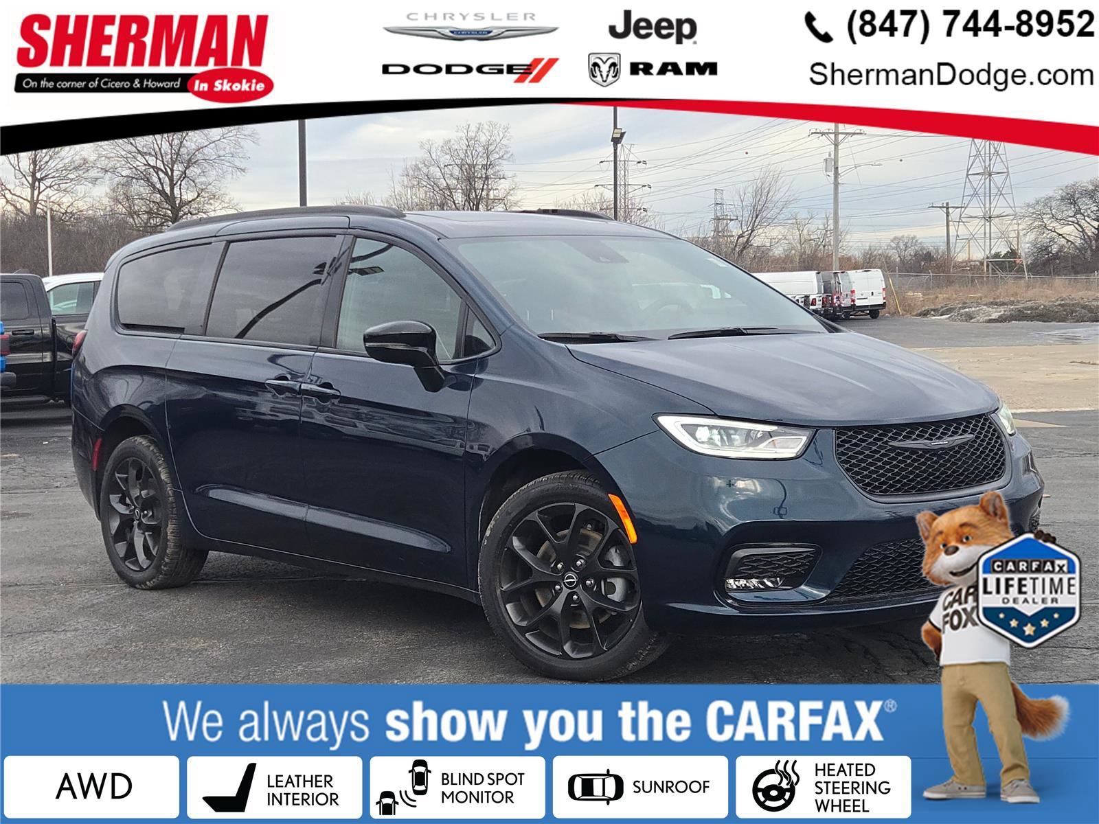 Used 2025 Chrysler Pacifica Limited w/ Uconnect Theater Family Group