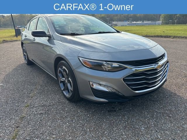 Used 2023 Chevrolet Malibu LT image 2