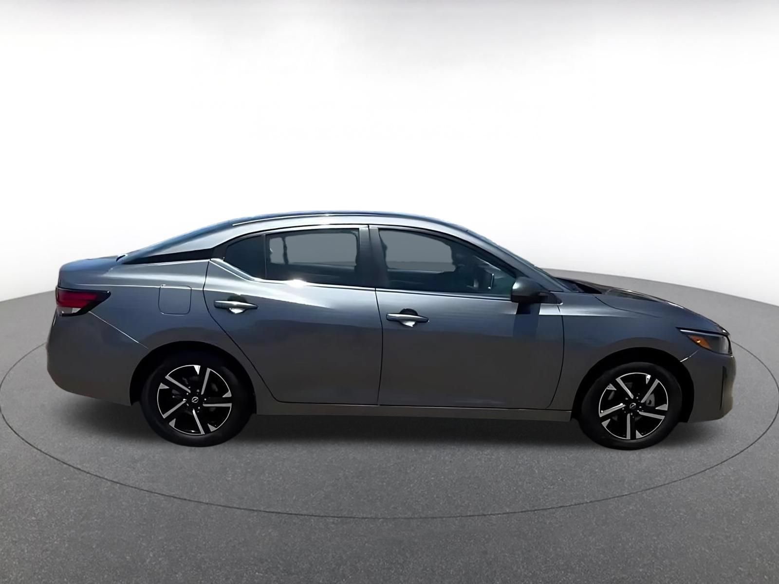Used 2025 Nissan Sentra SV FWD image 16