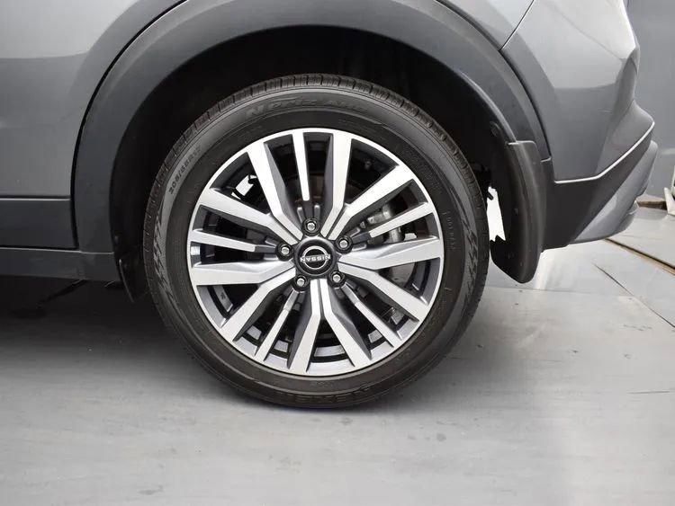 Used 2023 Nissan Kicks SV image 36