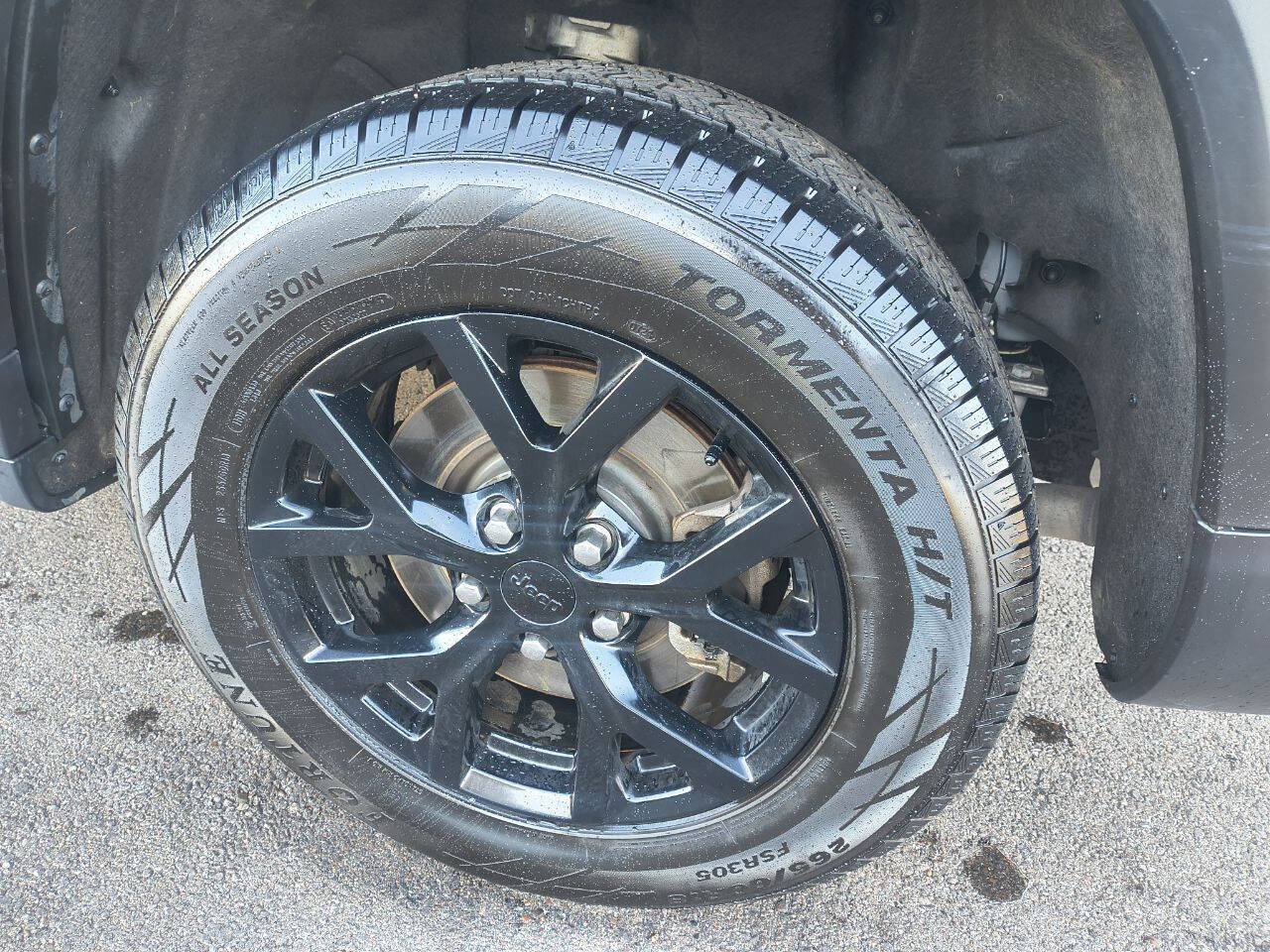 Used 2024 Jeep Grand Cherokee L Altitude image 12