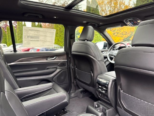 New 2027 Jeep Grand Cherokee L Limited AWD/4WD image 25