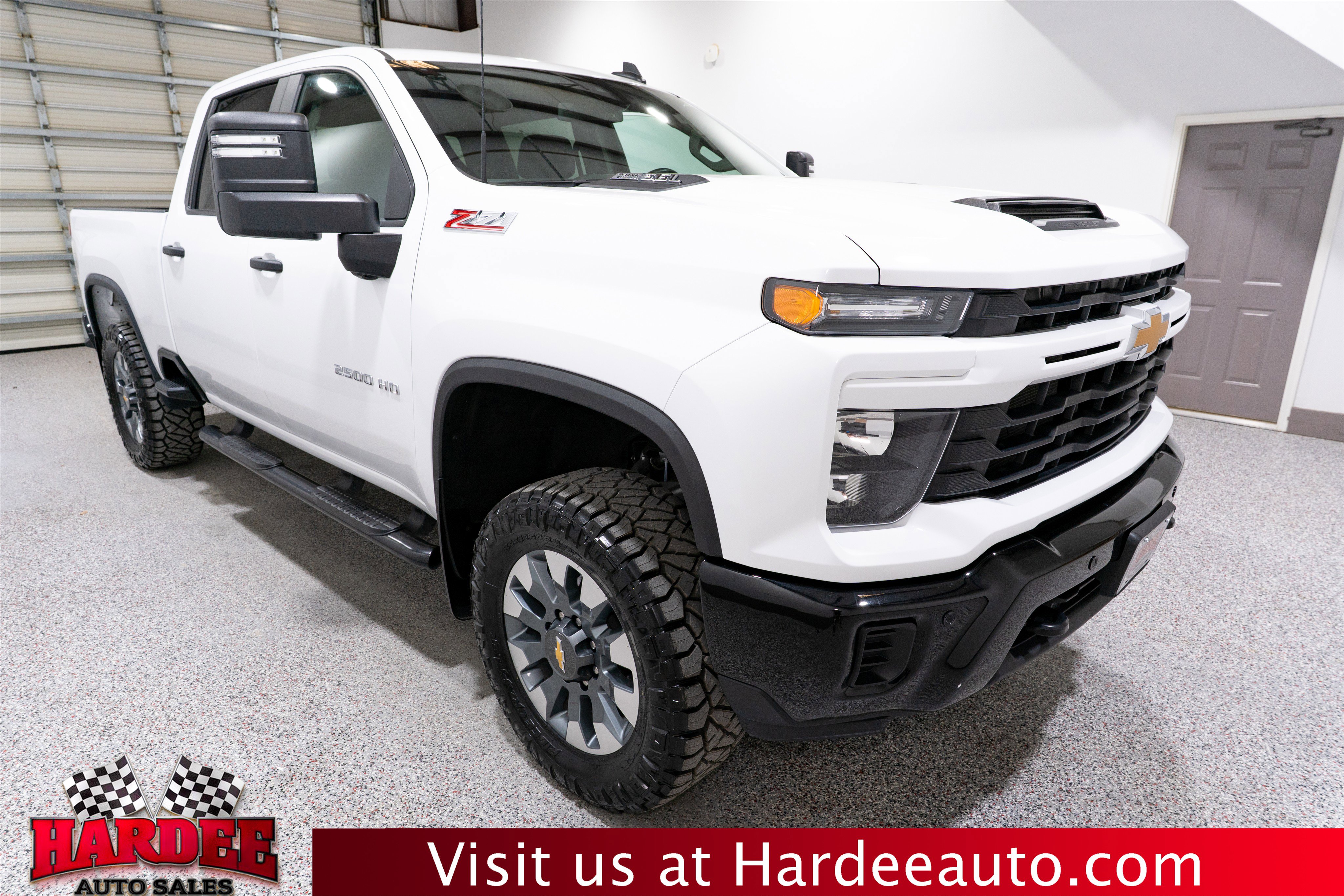 Used 2025 Chevrolet Silverado 2500 Custom w/ Custom Value Package AWD/4WD image 6