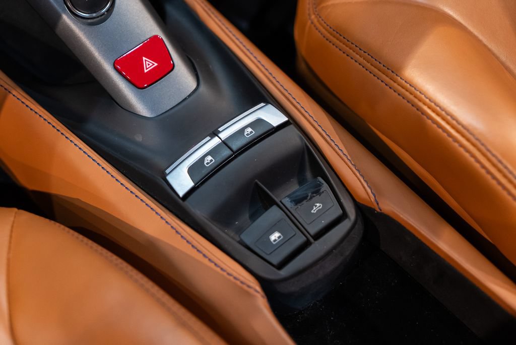 Used 2018 Ferrari 488 Spider RWD image 43