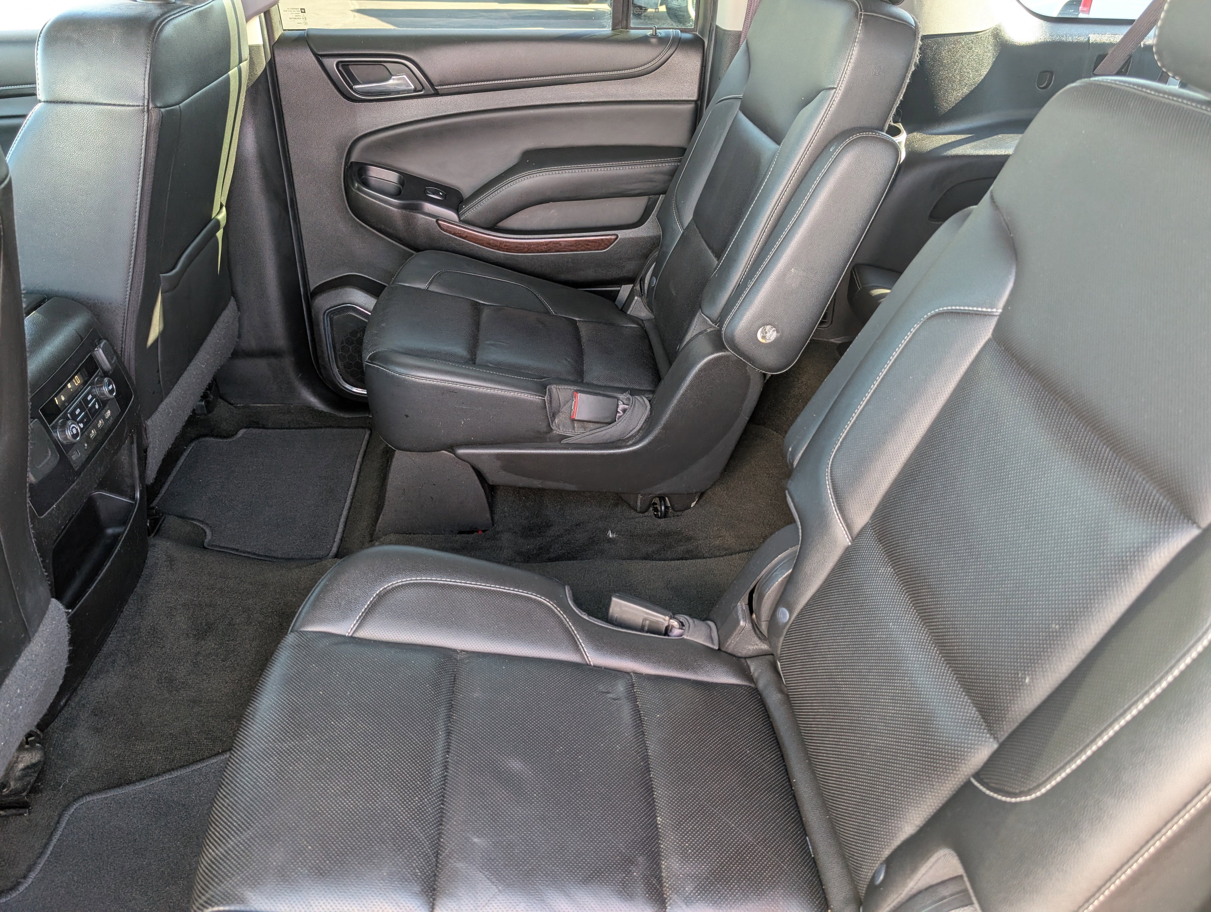 Used 2017 GMC Yukon XL SLT w/ Open Road Package image 26