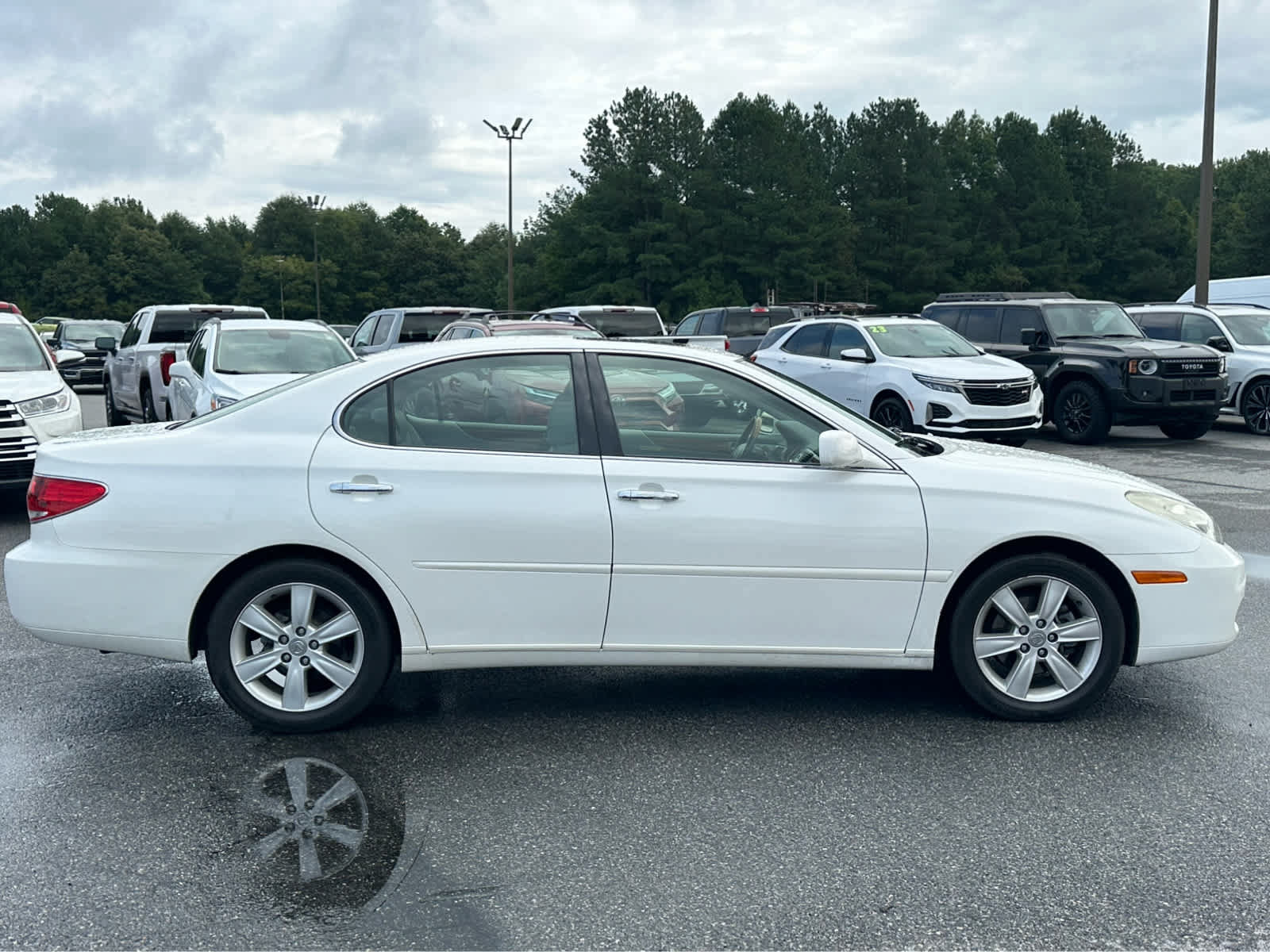 Used 2005 Lexus ES 330 w/ Preferred Accessory Pkg FWD image 6