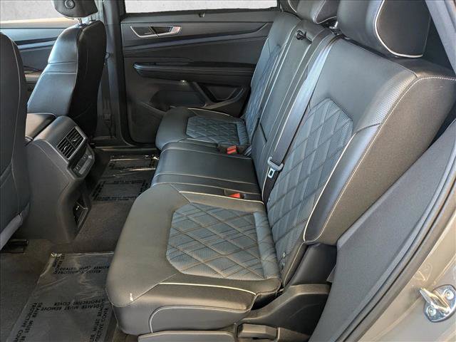 Used 2024 Volkswagen Atlas Cross Sport SEL Premium R-Line AWD/4WD image 27