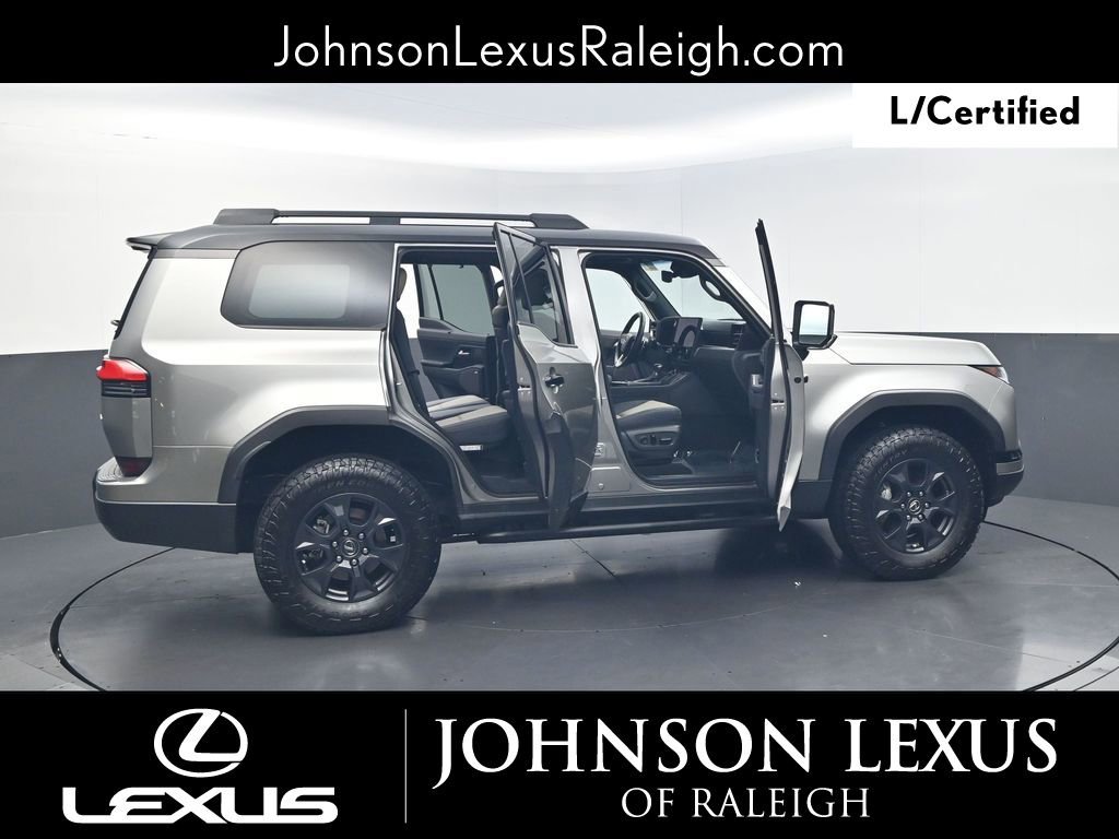 Used 2024 Lexus GX 550 AWD/4WD image 32