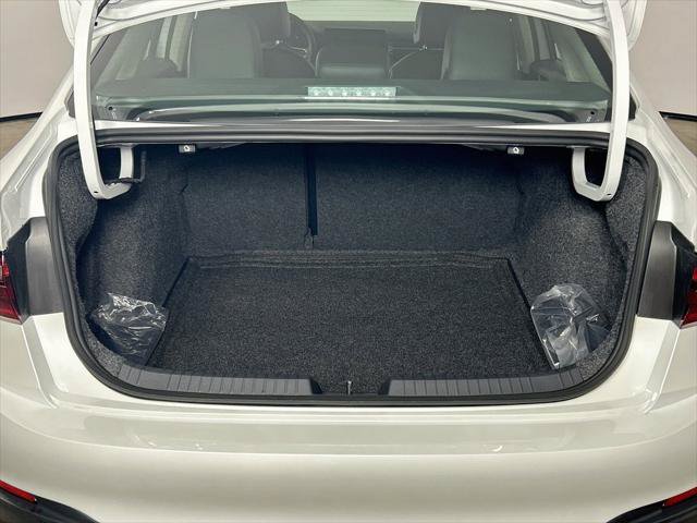 New 2027 Volkswagen Jetta SE FWD image 25
