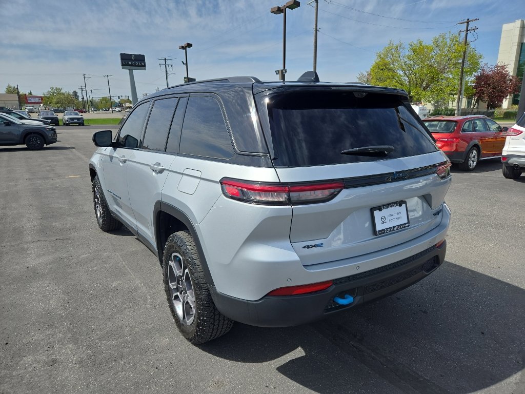 Used 2022 Jeep Grand Cherokee Trailhawk w/ Advanced Protech Group II AWD/4WD image 5