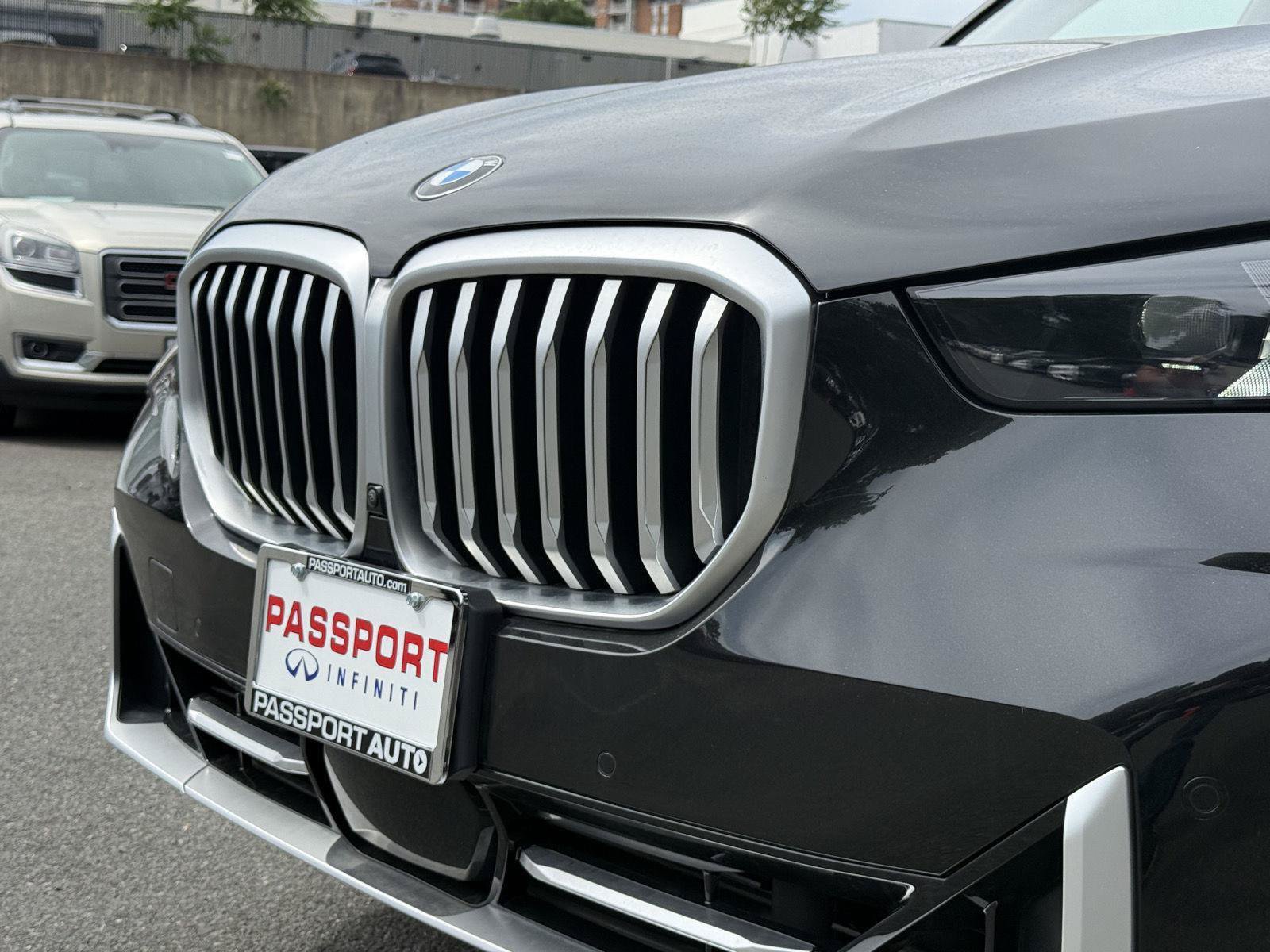 Used 2024 BMW X5 xDrive40i w/ Parking Assistance Package AWD/4WD image 8