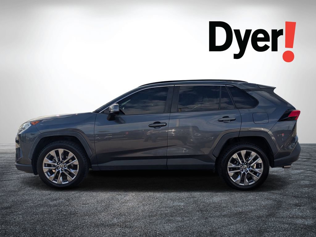 Used 2021 Toyota RAV4 XLE Premium image 8