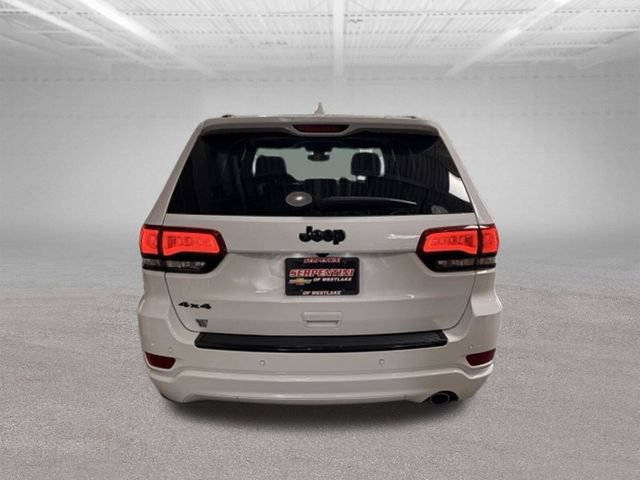 Used 2018 Jeep Grand Cherokee Altitude AWD/4WD image 23