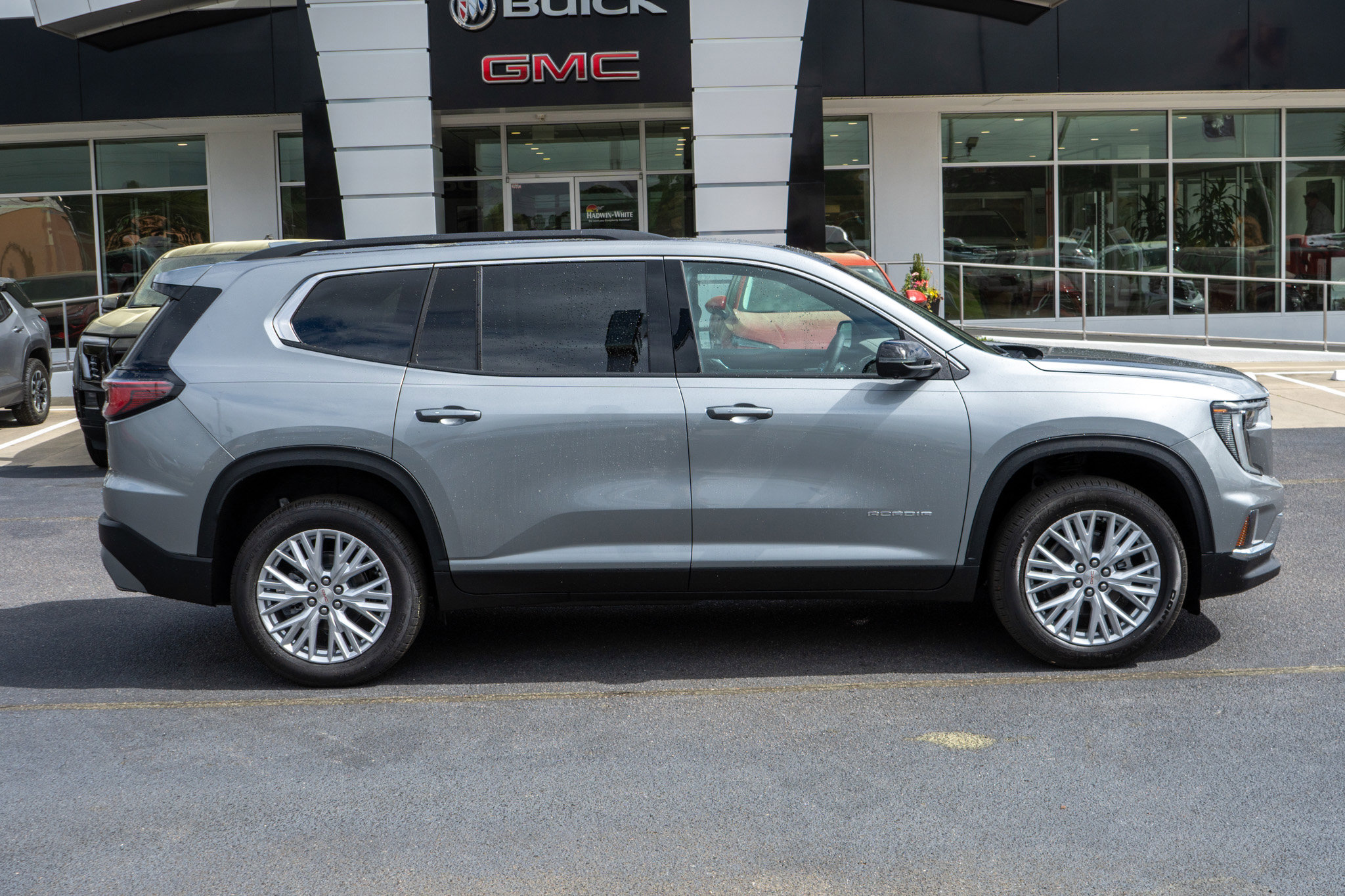 New 2026 GMC Acadia Elevation w/ Elevation Premium Package FWD video 2