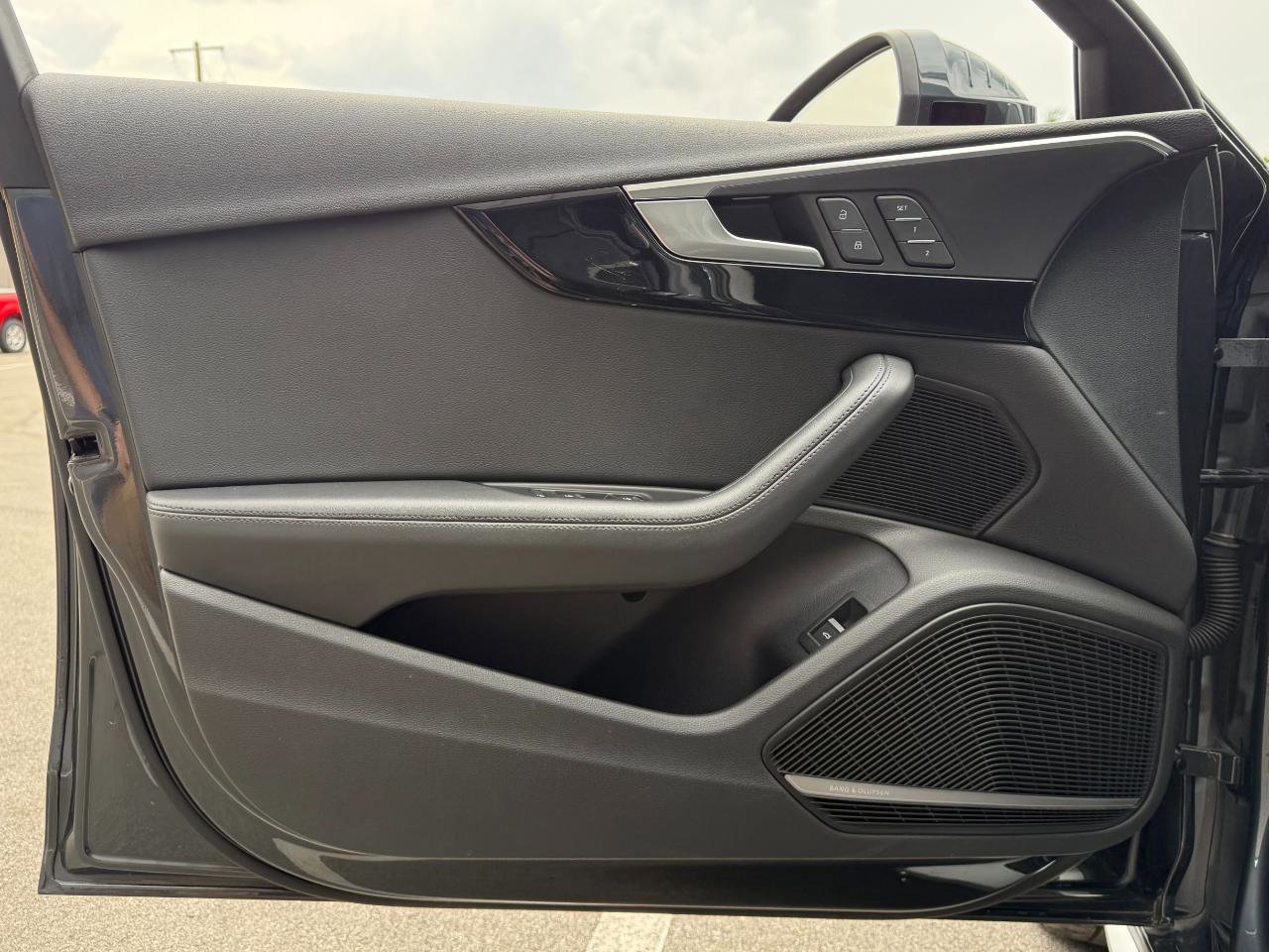 Used 2019 Audi A4 2.0T allroad Premium Plus w/ Premium Plus Package AWD/4WD image 22