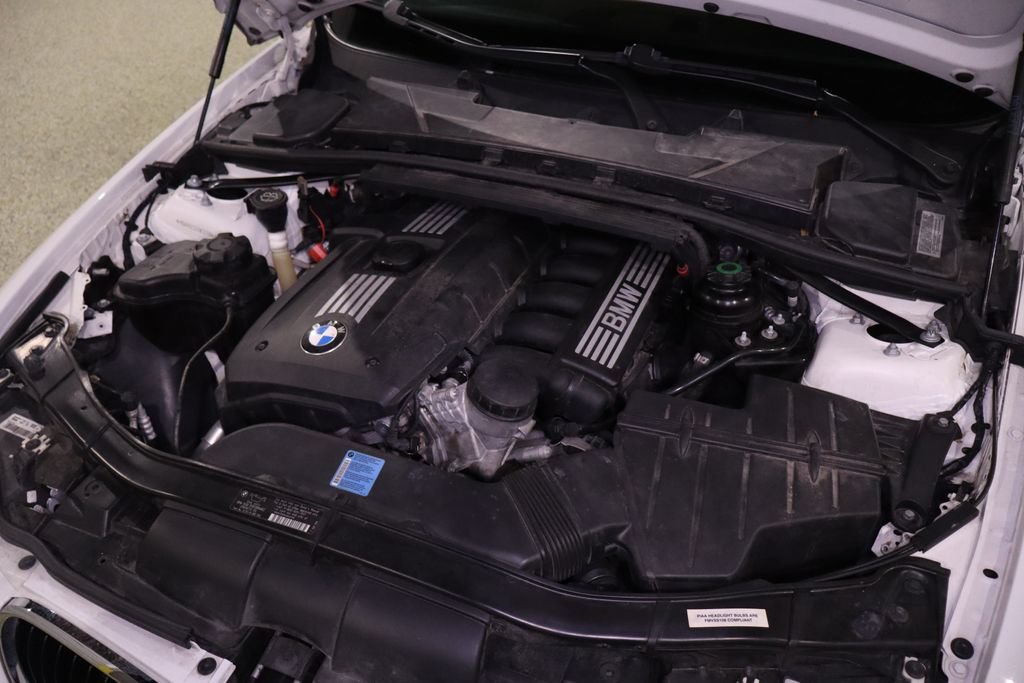 Used 2009 BMW 328i Sedan RWD image 32