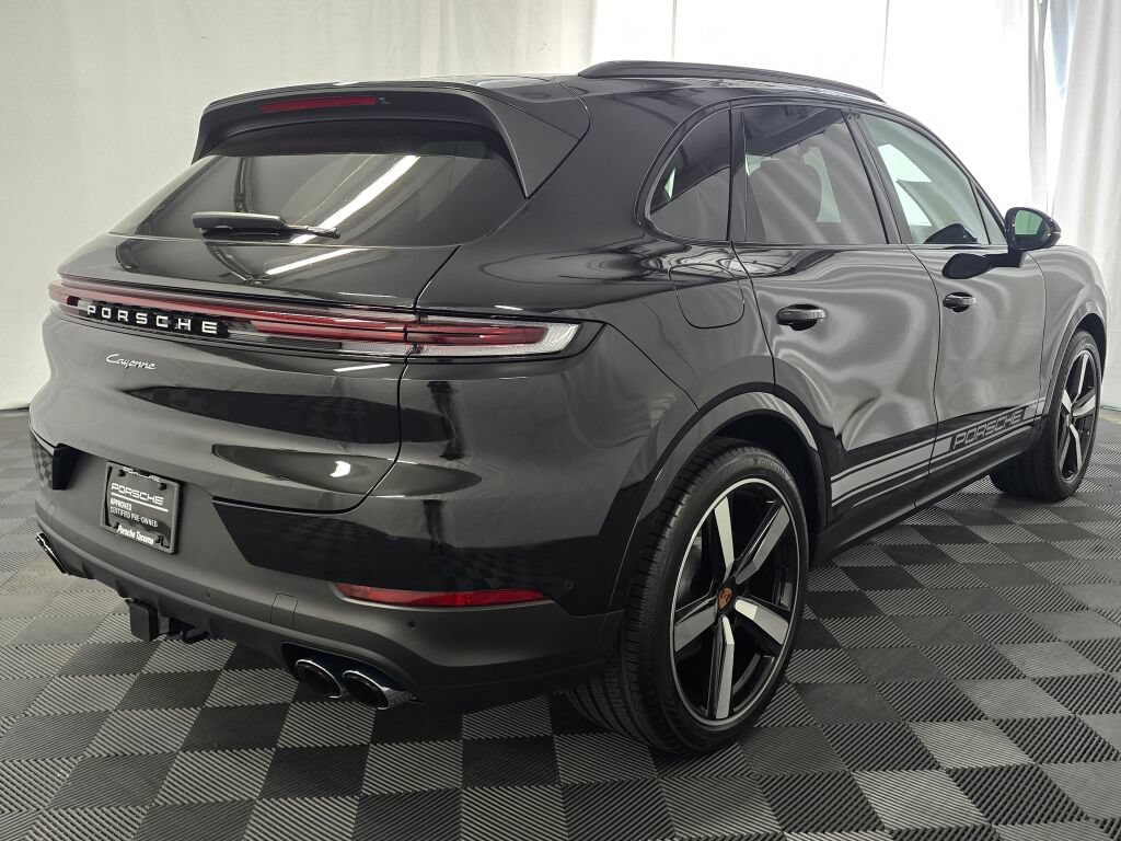 Certified 2026 Porsche Cayenne AWD/4WD image 8