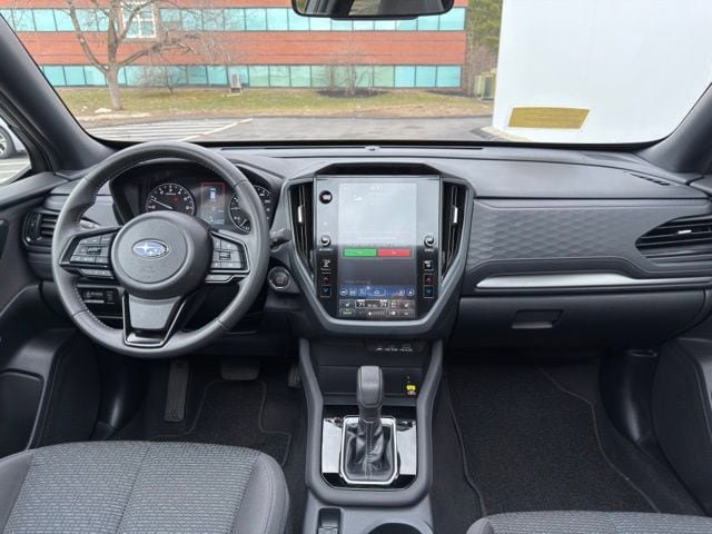 Used 2025 Subaru Forester Premium AWD/4WD image 26