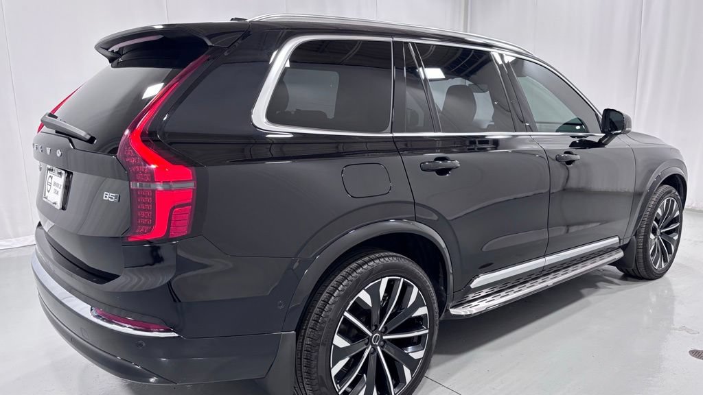 Certified 2025 Volvo XC90 B5 Plus AWD/4WD image 6