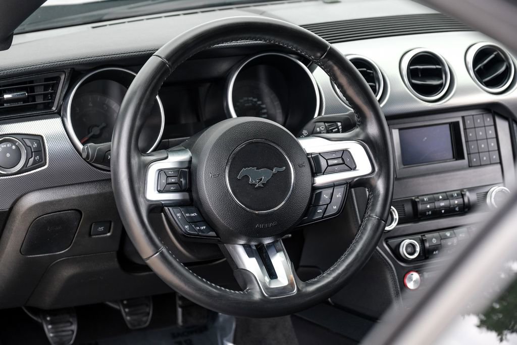 Used 2022 Ford Mustang GT RWD image 11