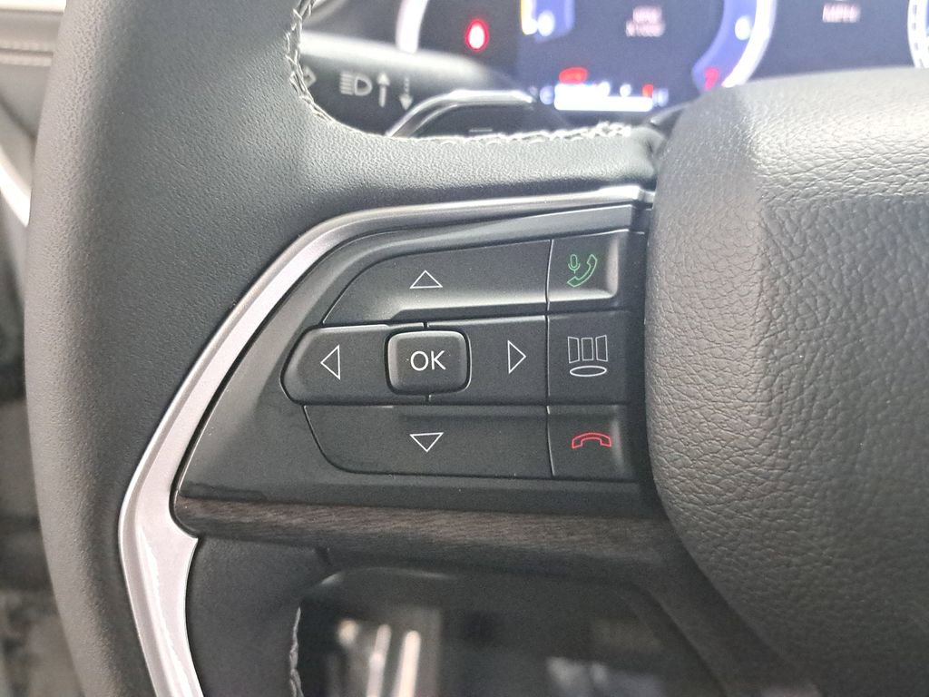 Certified 2024 Jeep Grand Cherokee Limited AWD/4WD image 19