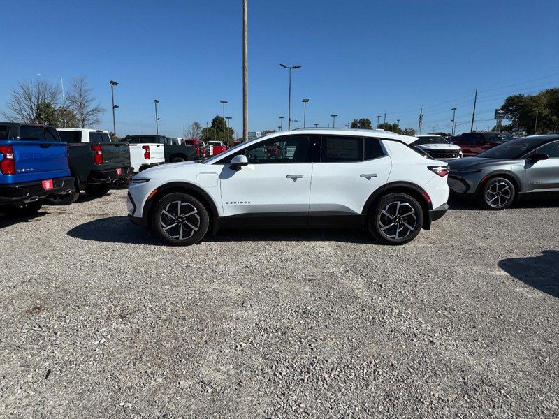 New 2026 Chevrolet Equinox EV LT FWD image 2