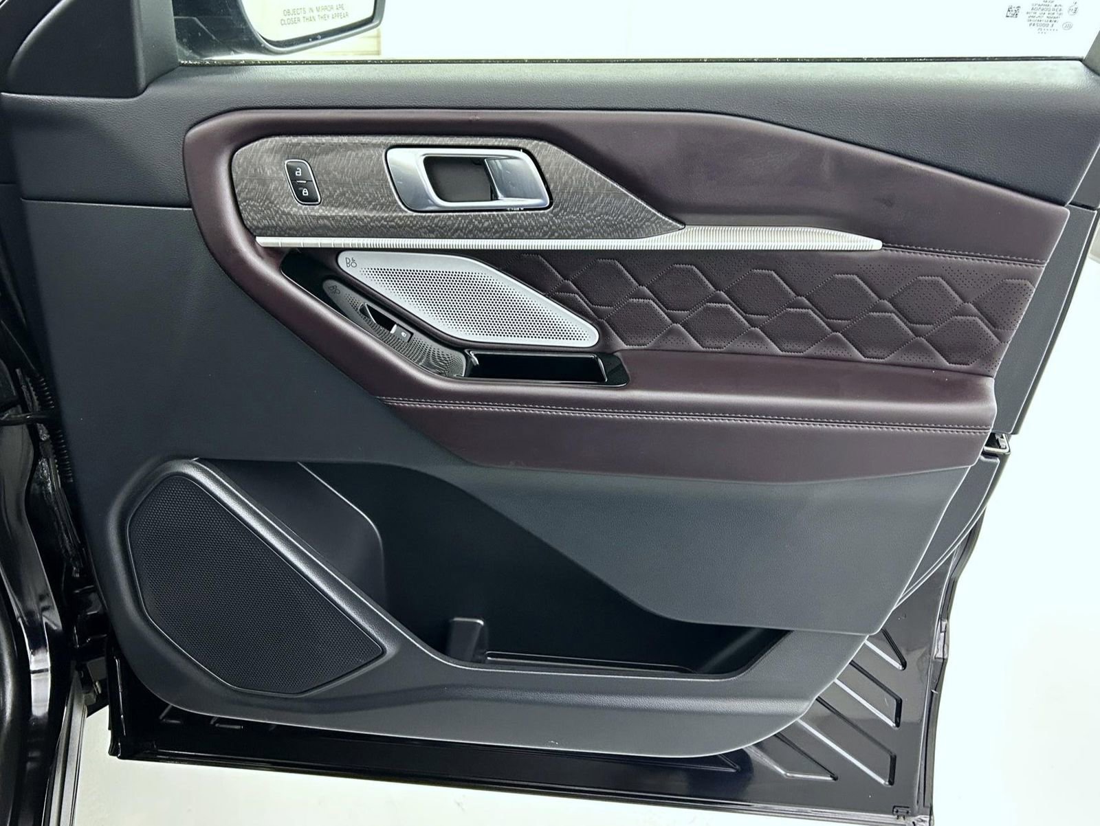 Used 2025 Ford Explorer Platinum w/ LUX Leather Package image 16