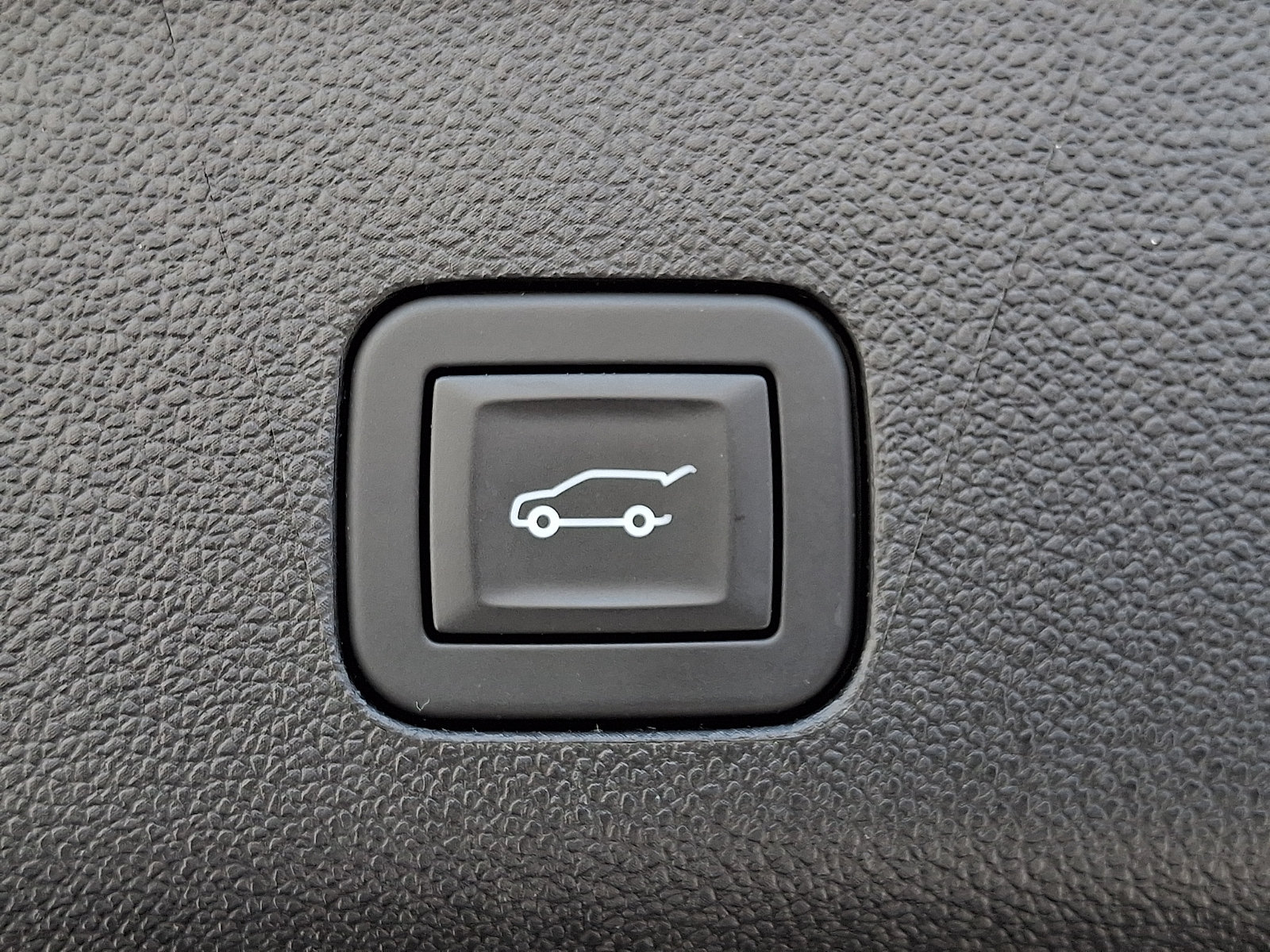 Used 2025 GMC Yukon Denali Ultimate AWD/4WD image 36