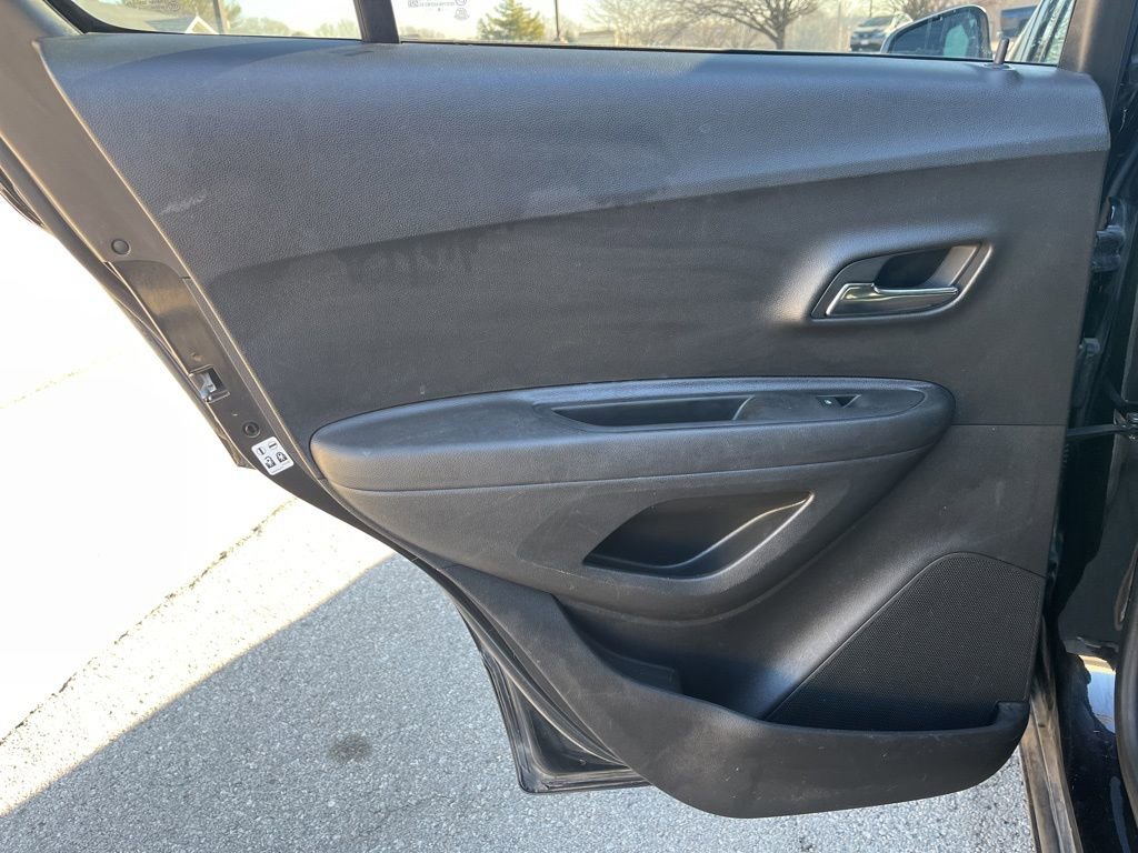 Used 2020 Chevrolet Trax LS w/ Tint and Cruise Package image 27