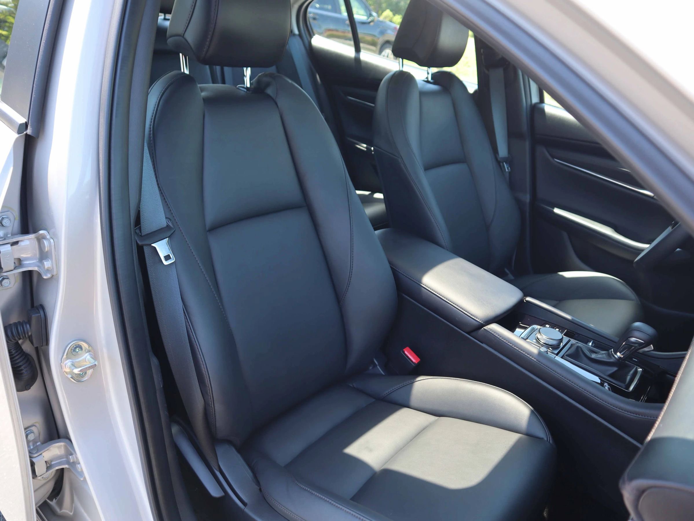 Used 2025 MAZDA MAZDA3 s FWD image 5