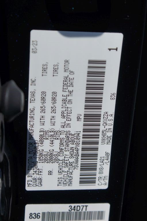 Used 2023 Toyota Sequoia Platinum AWD/4WD image 28