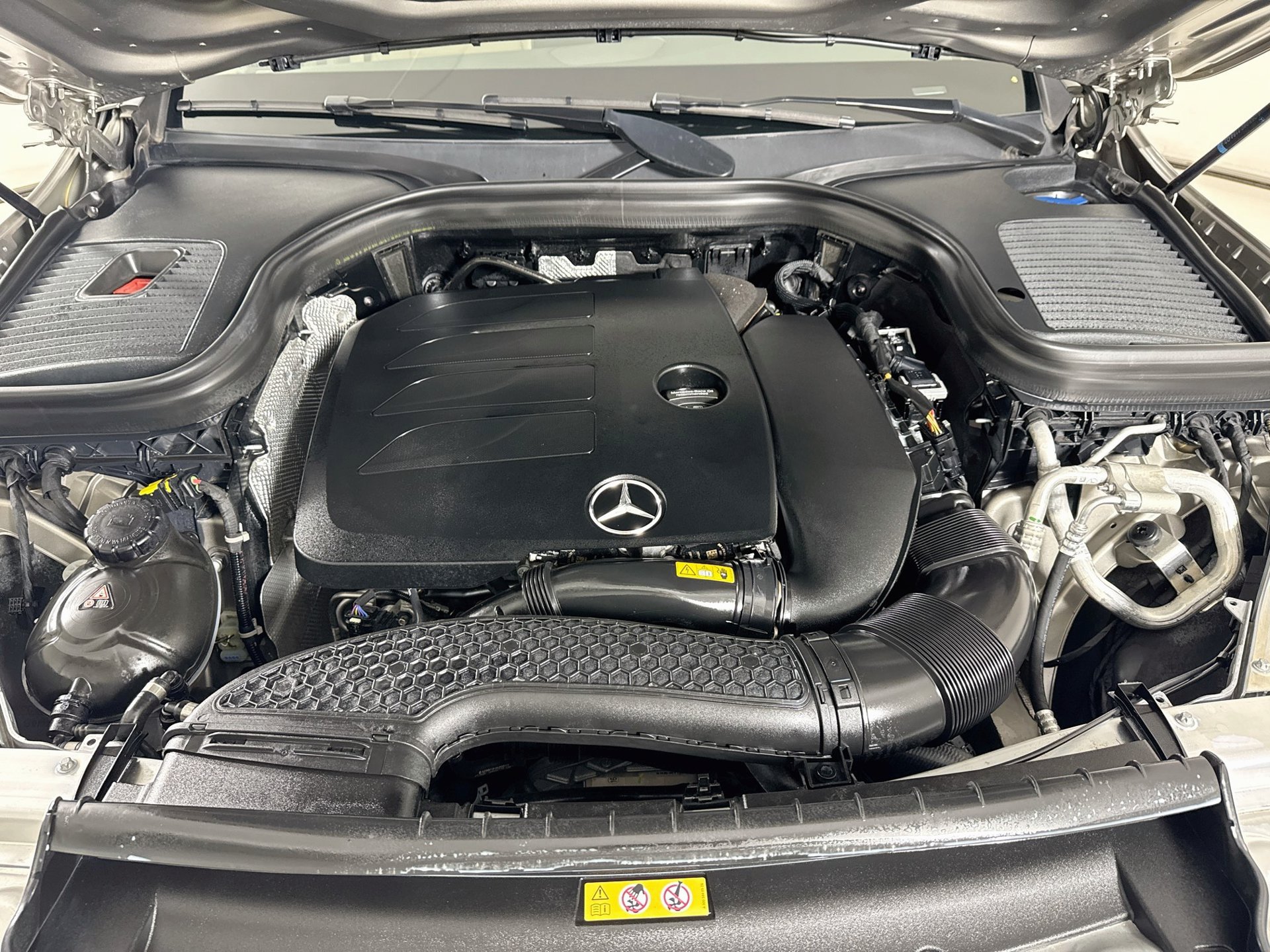 Used 2022 Mercedes-Benz GLC 300 image 30