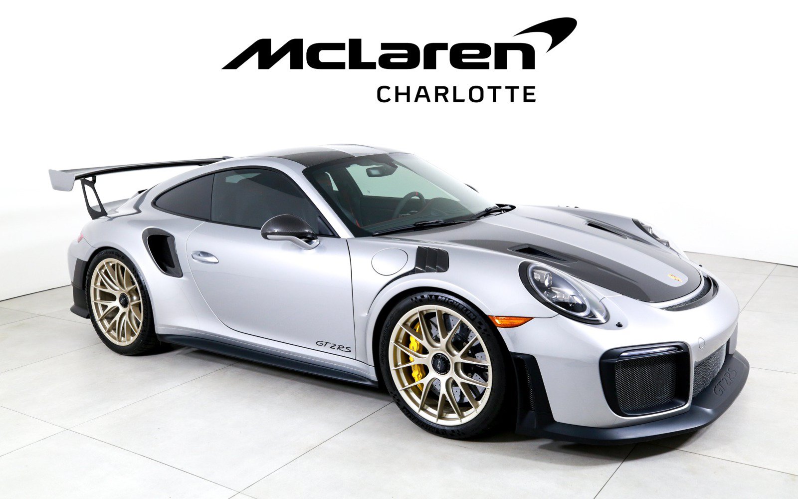 Used 2018 Porsche 911 GT2 RS w/ Weissach Package RWD image 2