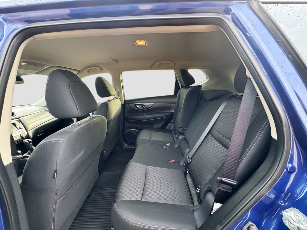 Used 2020 Nissan Rogue SV image 26