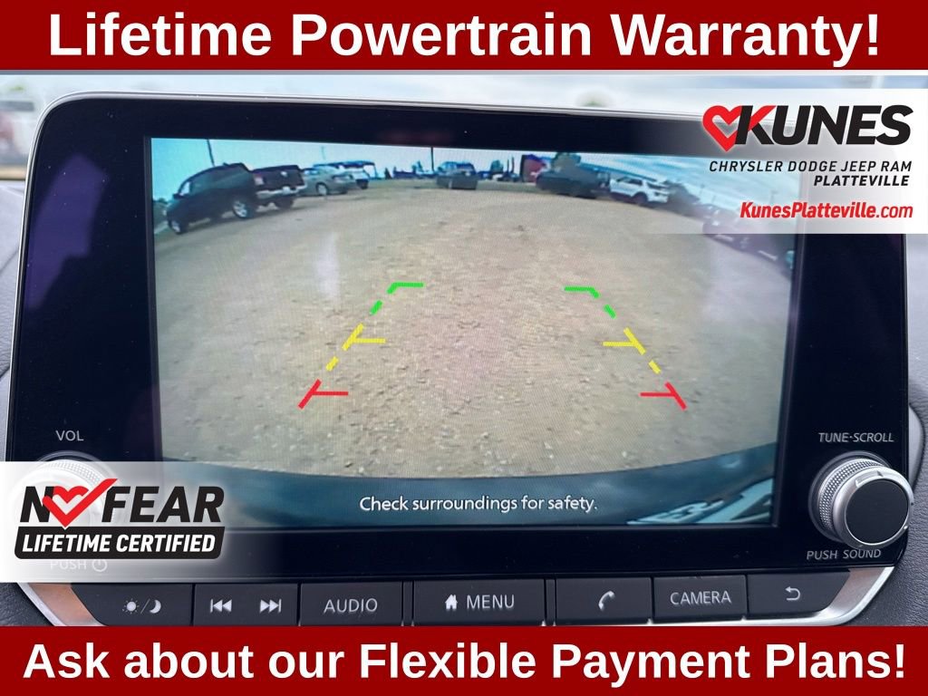 Used 2025 Nissan Sentra SV FWD image 21