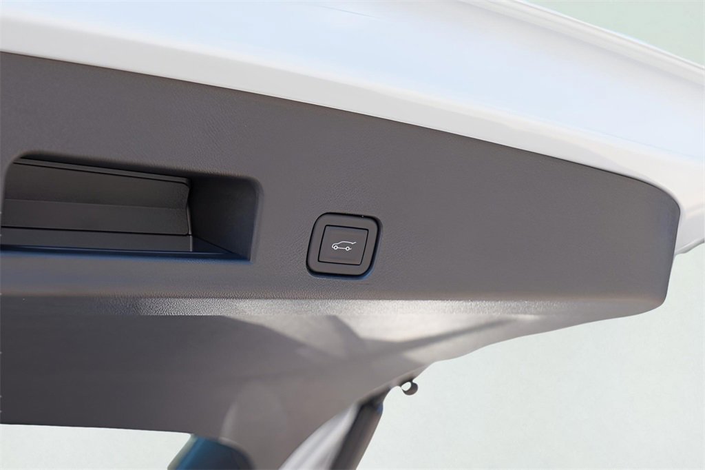 New 2026 GMC Acadia Denali w/ Super Cruise Package image 30