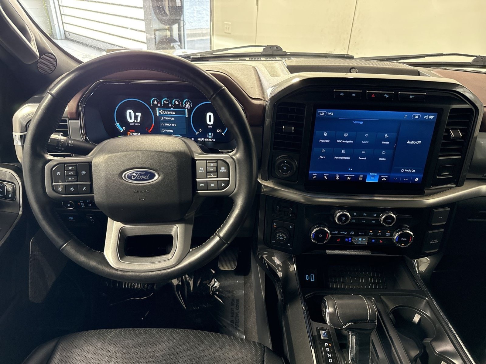 Used 2023 Ford F150 Lariat AWD/4WD image 29