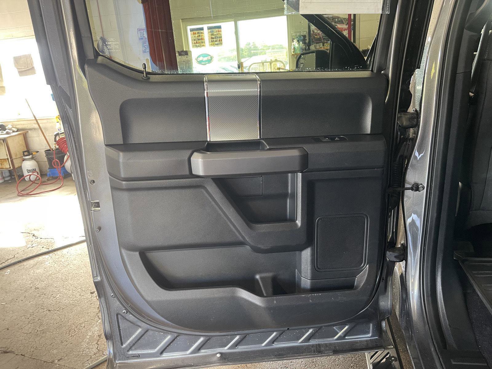 Used 2015 Ford F150 XLT w/ Equipment Group 302A Luxury image 21