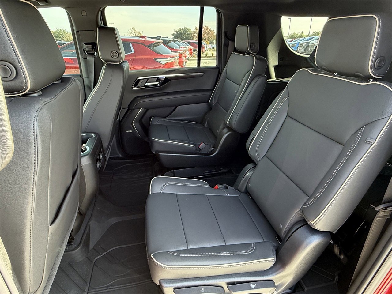 New 2026 Chevrolet Suburban Premier image 25