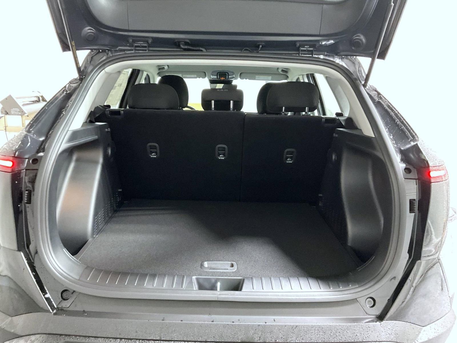 New 2026 Hyundai Kona SE AWD/4WD image 9