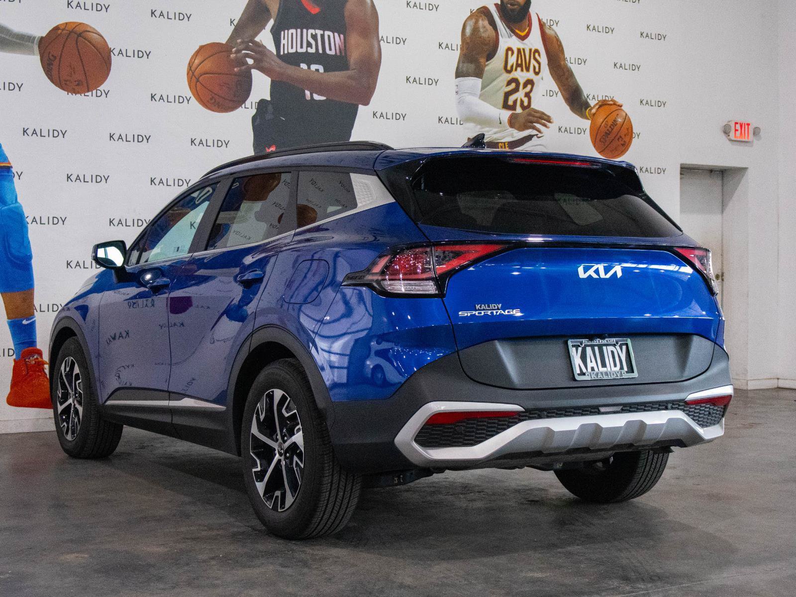 Used 2025 Kia Sportage EX w/ Premium Package FWD image 23
