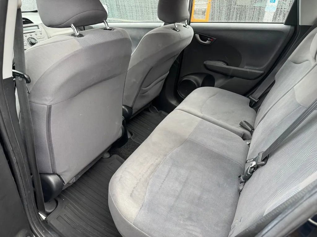 Used 2010 Honda Fit image 6