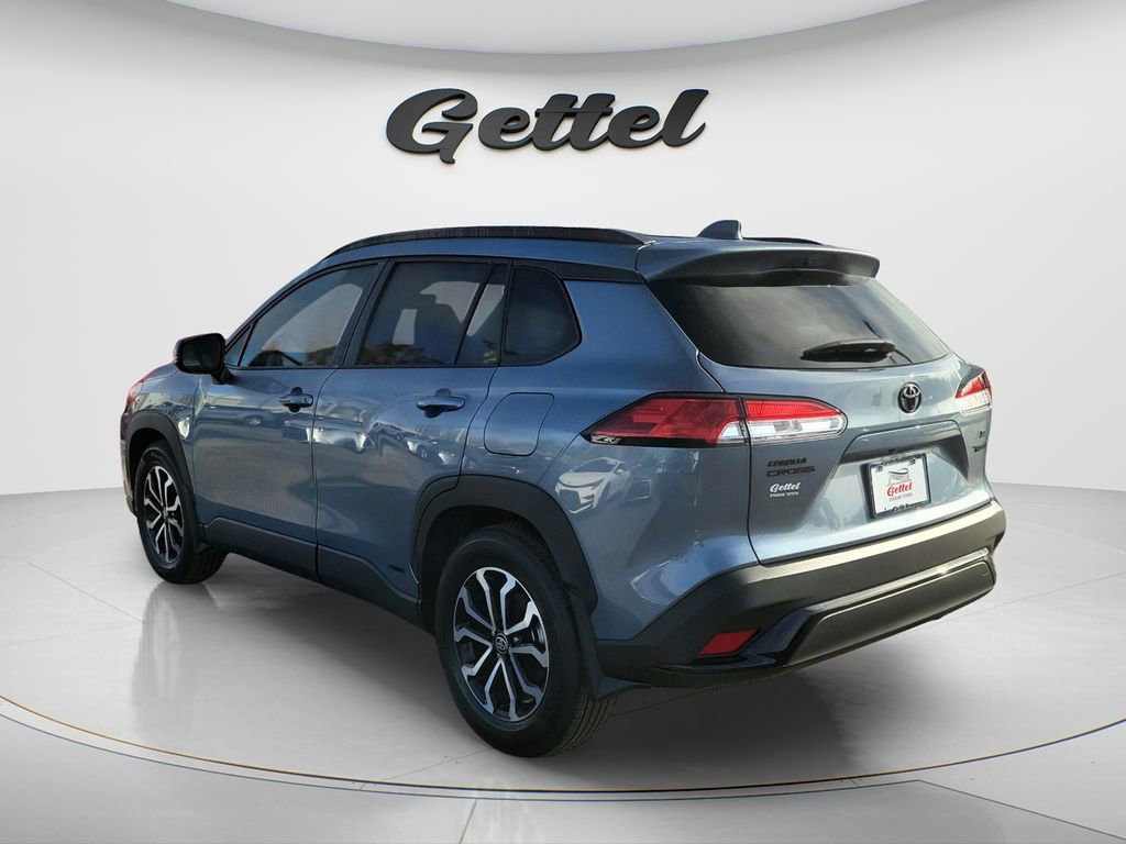 Used 2024 Toyota Corolla Cross SE image 6