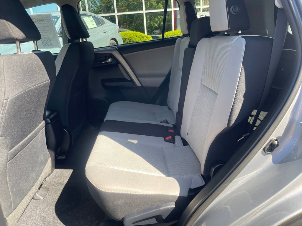 Used 2016 Toyota RAV4 XLE AWD/4WD image 20
